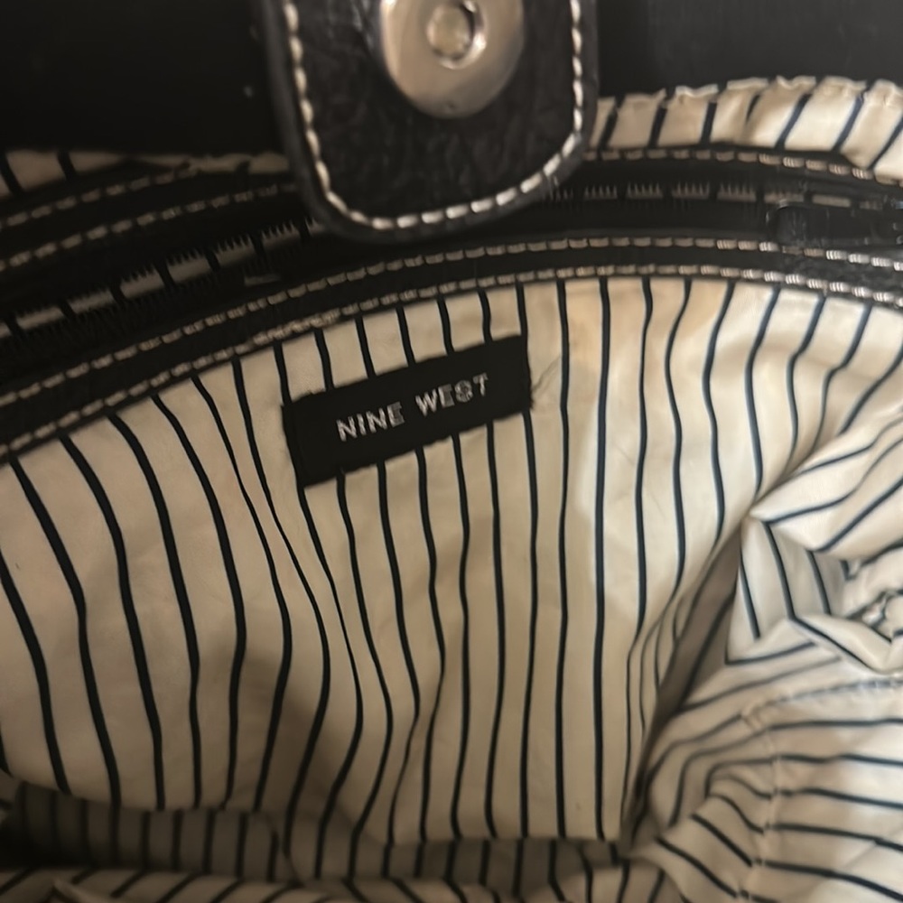 New Purse - Picture 4 of 6